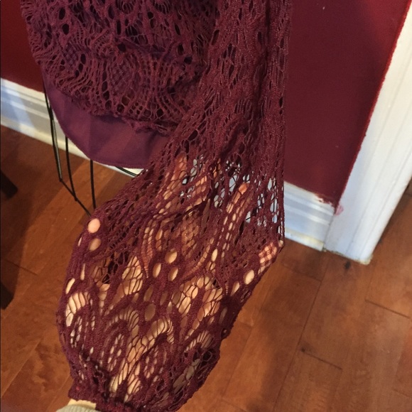 Burgundy Lace Blouse - Picture 4 of 8